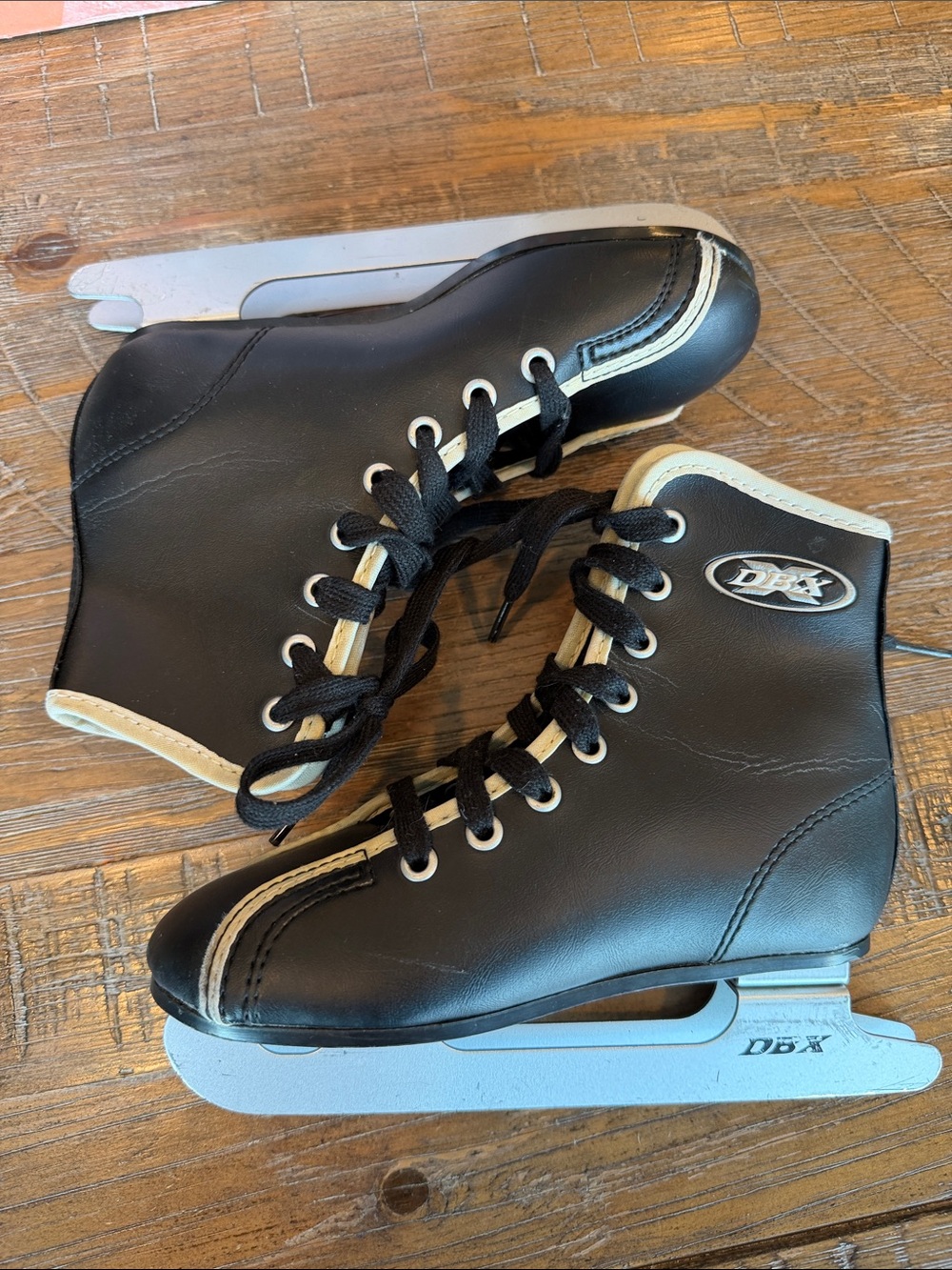 DBX Boys/ girls 1000 Series Double Blade Ice Skates